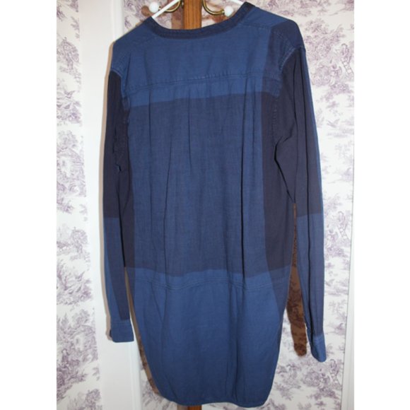 GAP plaid shirt dress. Size large but can fit S-L - Picture 3 of 3